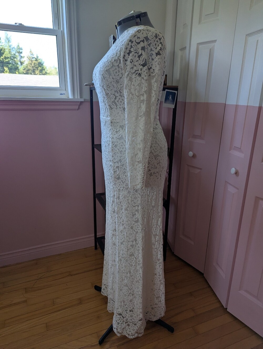 White Lace Long-Sleeve Wedding Dress - Picture 4 of 9